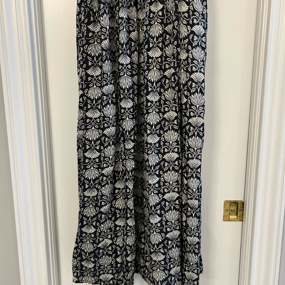 Natural Life Black and White Patterned Maxi Dress - Picture 7 of 9